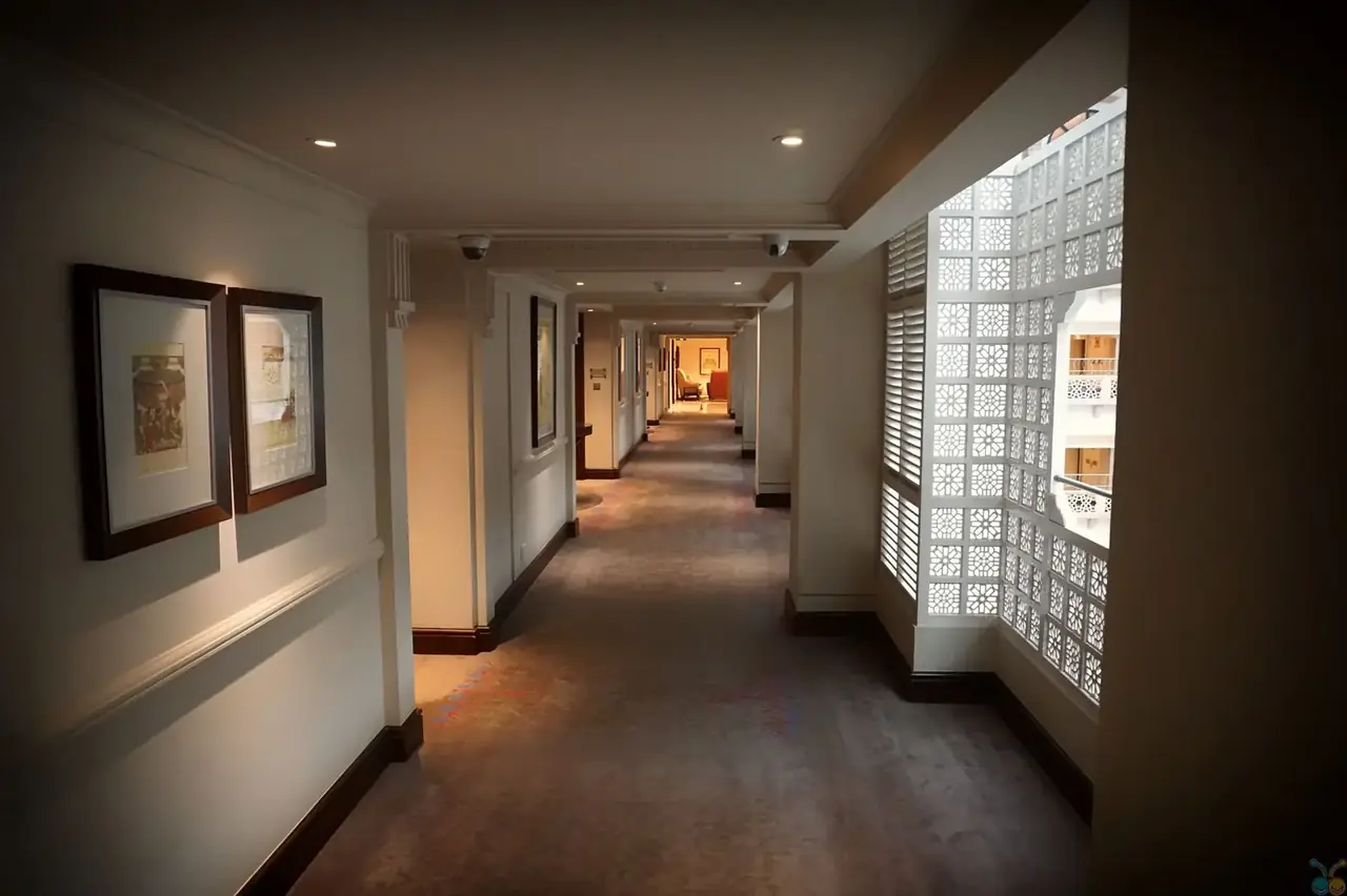 Neoaneresort House interior corridor